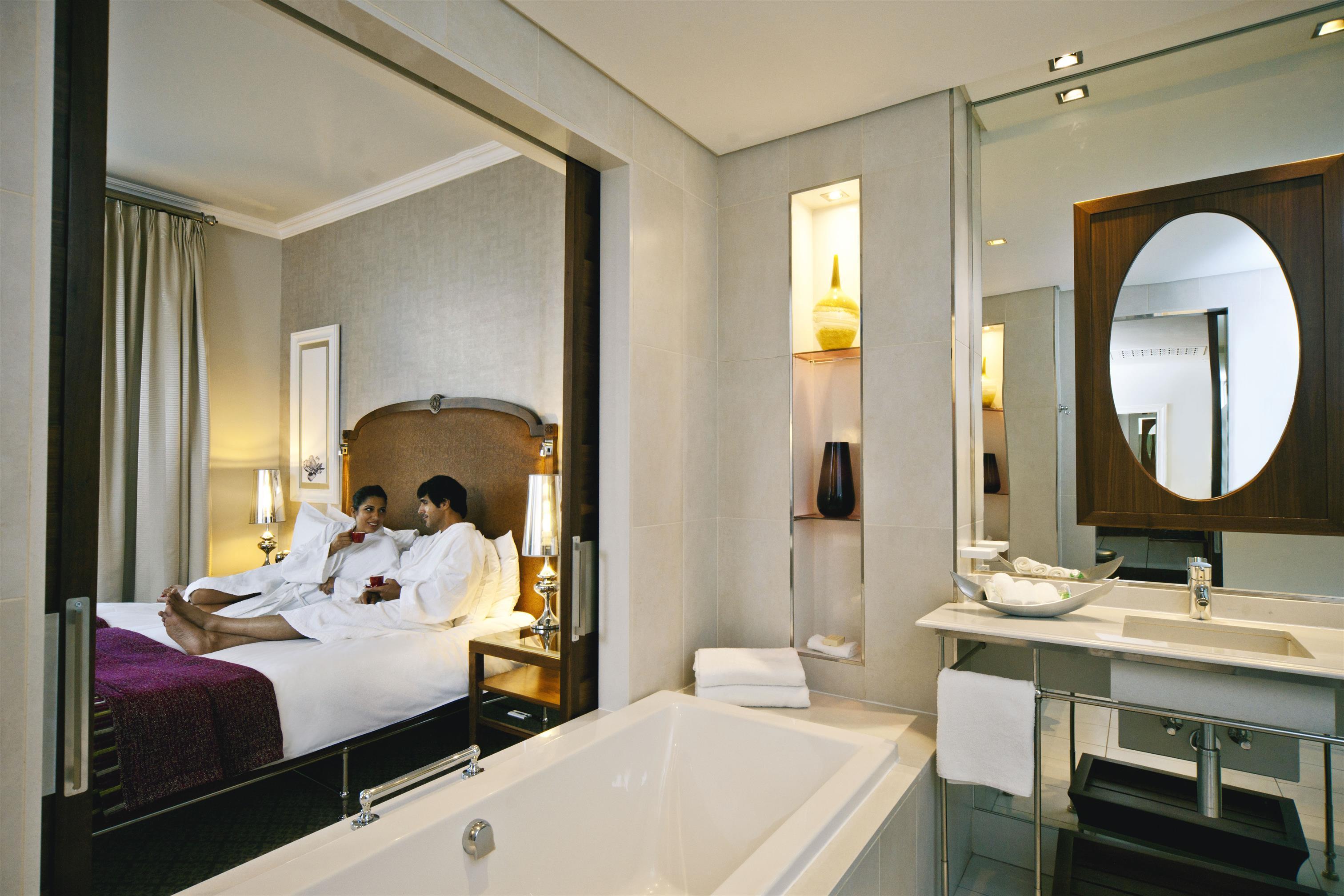 Pivot Hotel Montecasino Йоханнесбург Экстерьер фото