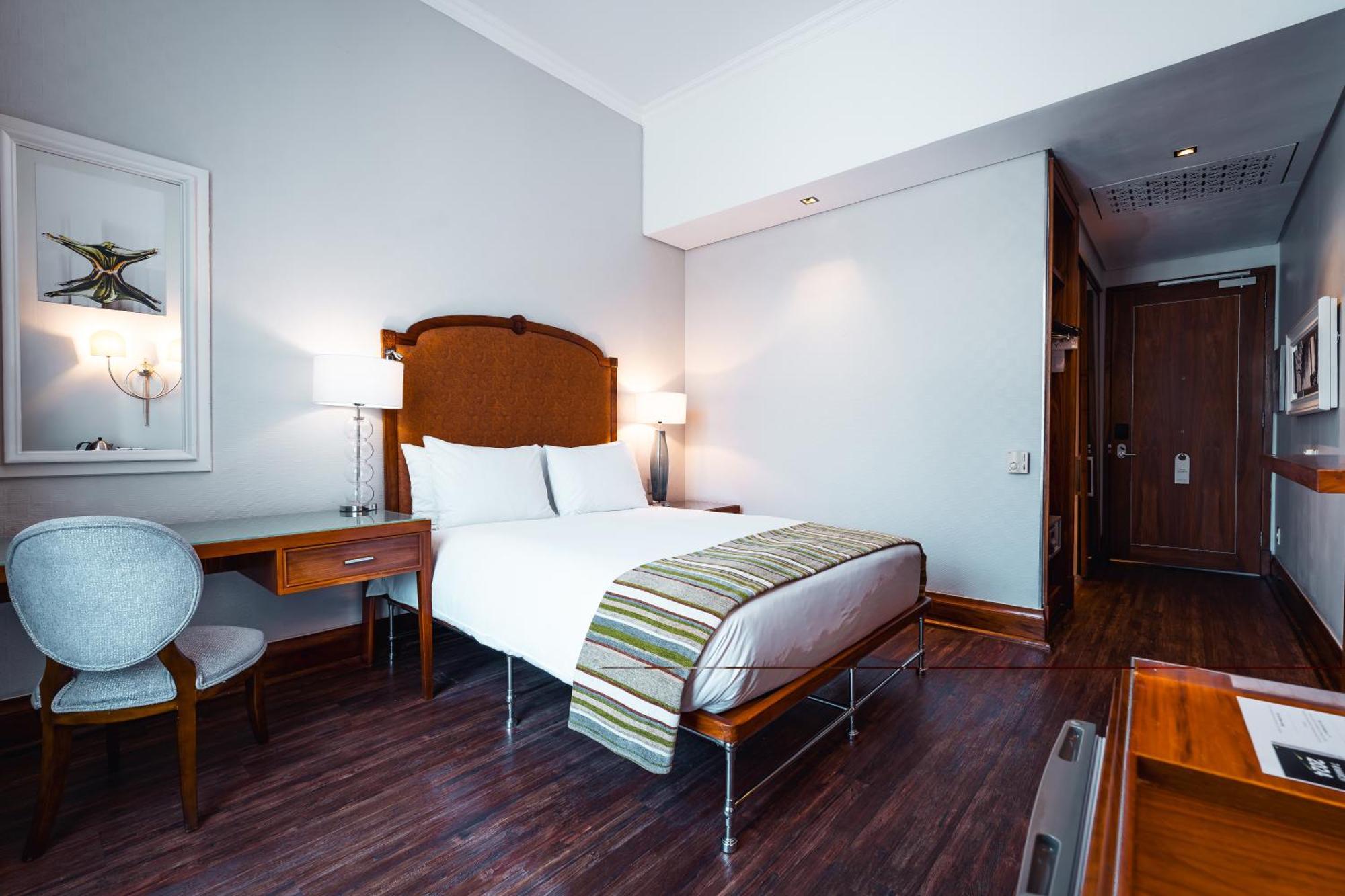 Pivot Hotel Montecasino Йоханнесбург Экстерьер фото