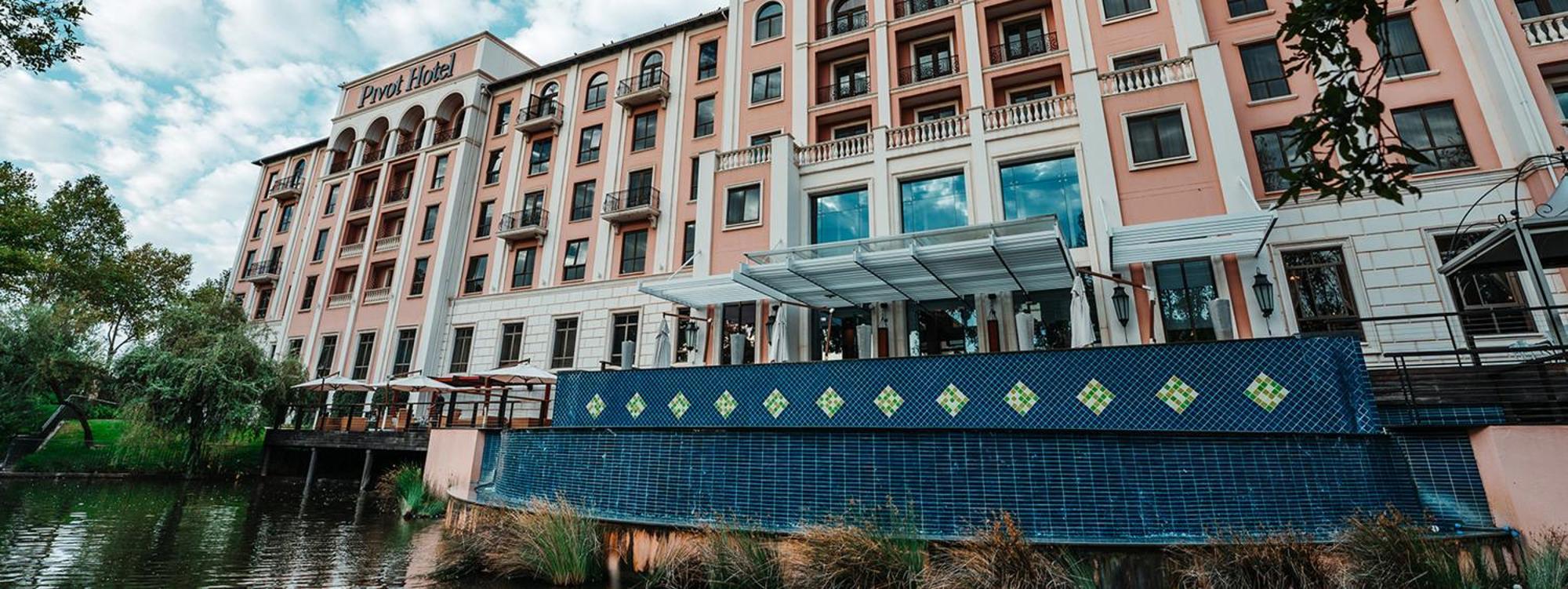 Pivot Hotel Montecasino Йоханнесбург Экстерьер фото
